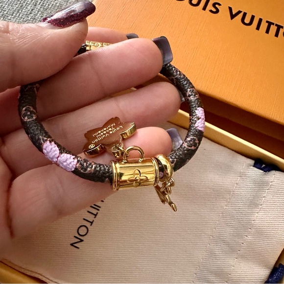 Louis Vuitton x Takashi Murakami Pink Flower Charm Monogram Bracelet - Picture 5 of 5